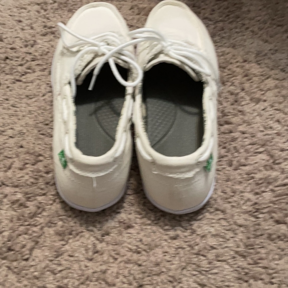 Sanuk shoes - Picture 3 of 5